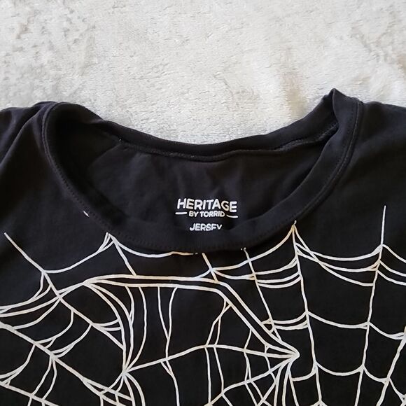 Torrid Heritage Long Sleeve Jersey Black With White Spiderweb Graphic And Bat - Picture 5 of 10